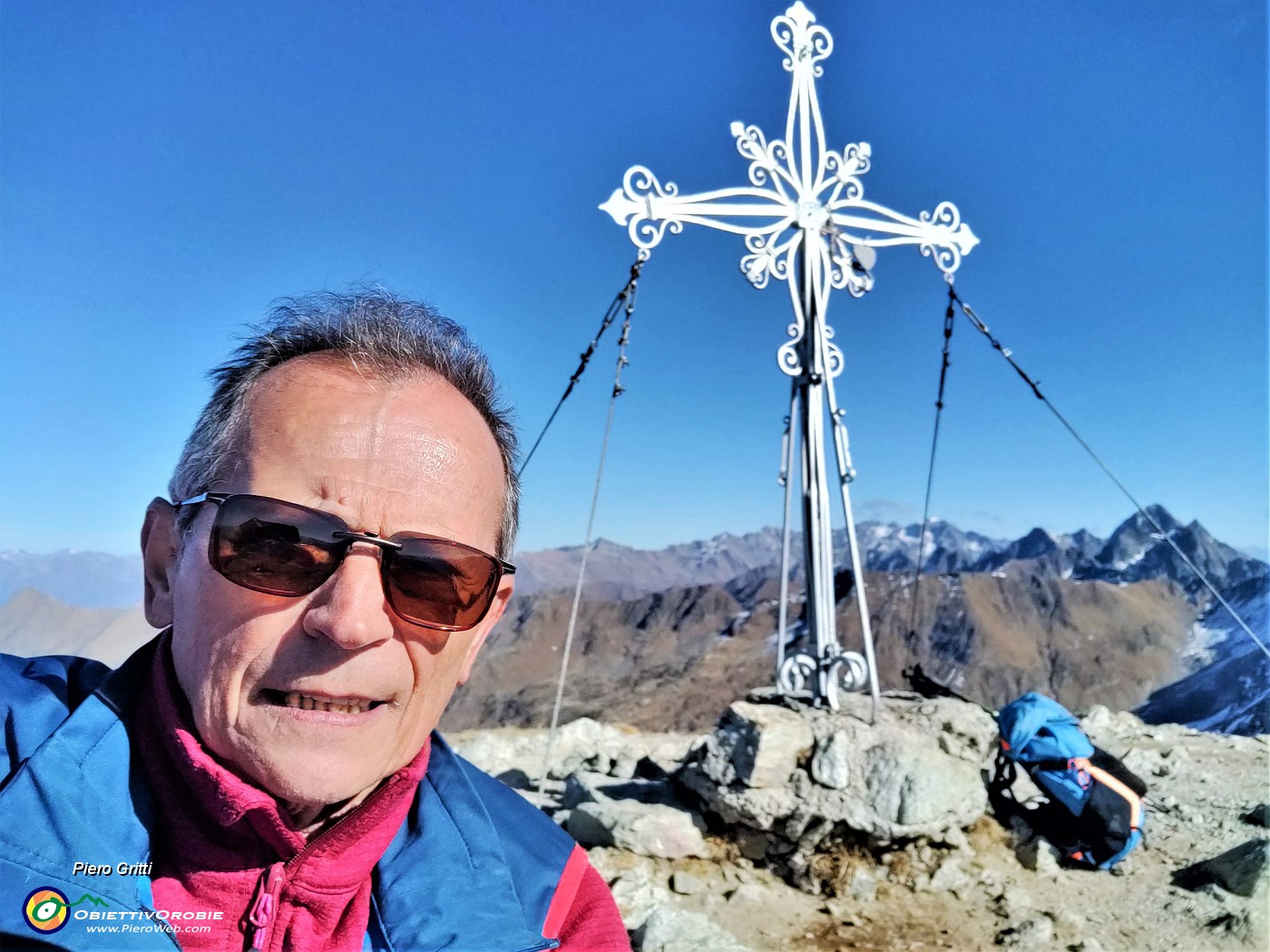 45 Alla croce di vetta del Corno Stella (2620 m).jpg